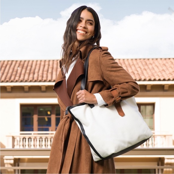 Walter Baker Handbags - Walter Baker Daytripper Canvas Bag NWT